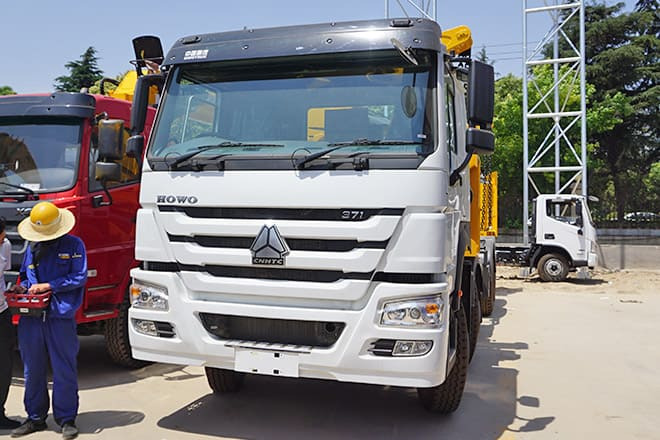 XCMG 20Ft Container Side Lift Truck for Sale in Guyana - Container transporter/ Swap body truck: picture 4 XCMG 20Ft Container Side Lift Truck for Sale in Guyana - Container transporter/ Swap body truck: picture 4