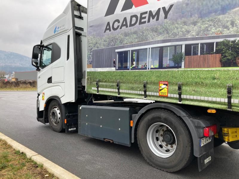Iveco S-WAY 460 - Tractor unit: picture 4 Iveco S-WAY 460 - Tractor unit: picture 4