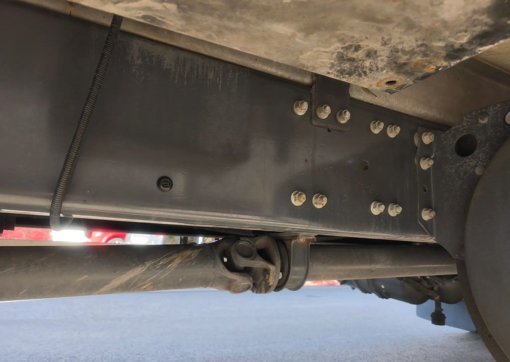 Renault GAMA D 18.320 chłodnia izoterma 19 palet - Refrigerated truck: picture 4 Renault GAMA D 18.320 chłodnia izoterma 19 palet - Refrigerated truck: picture 4