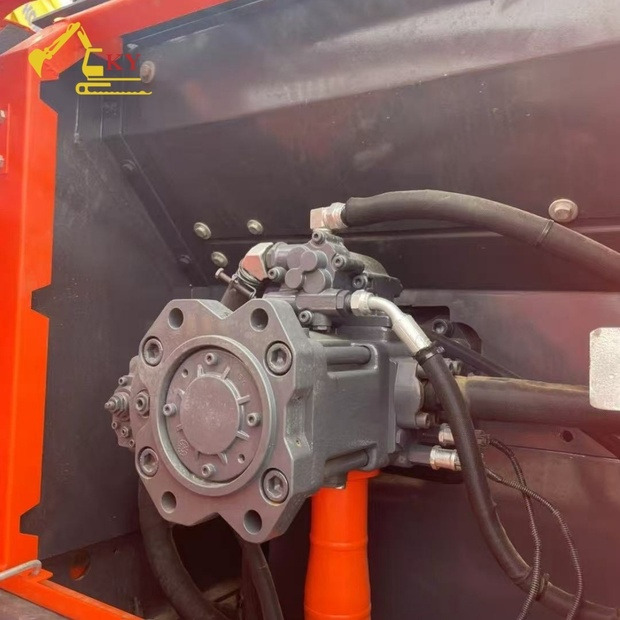 Crawler excavator 2023 Doosan DX300: picture 6