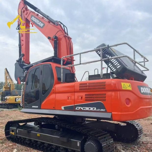 Crawler excavator 2023 Doosan DX300: picture 9