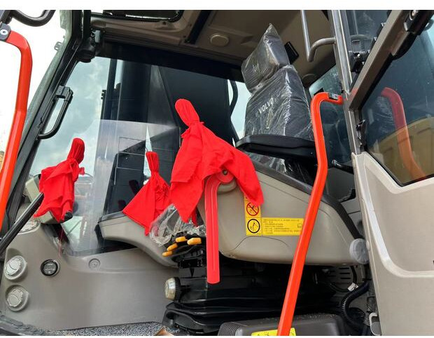 Crawler excavator 2023 Volvo EC350DL: picture 11 Crawler excavator 2023 Volvo EC350DL: picture 11