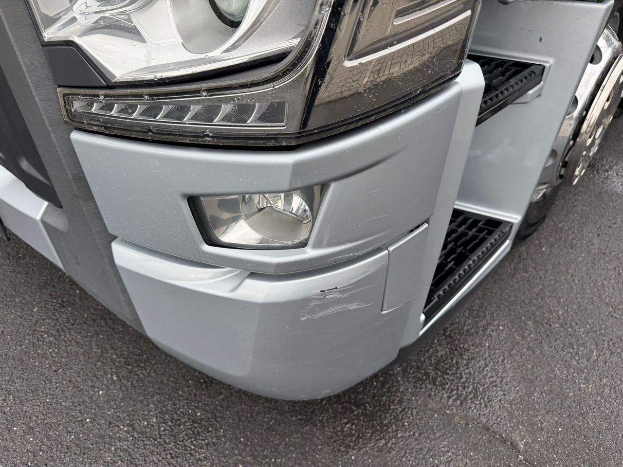 Tractor unit RENAULT T: picture 21