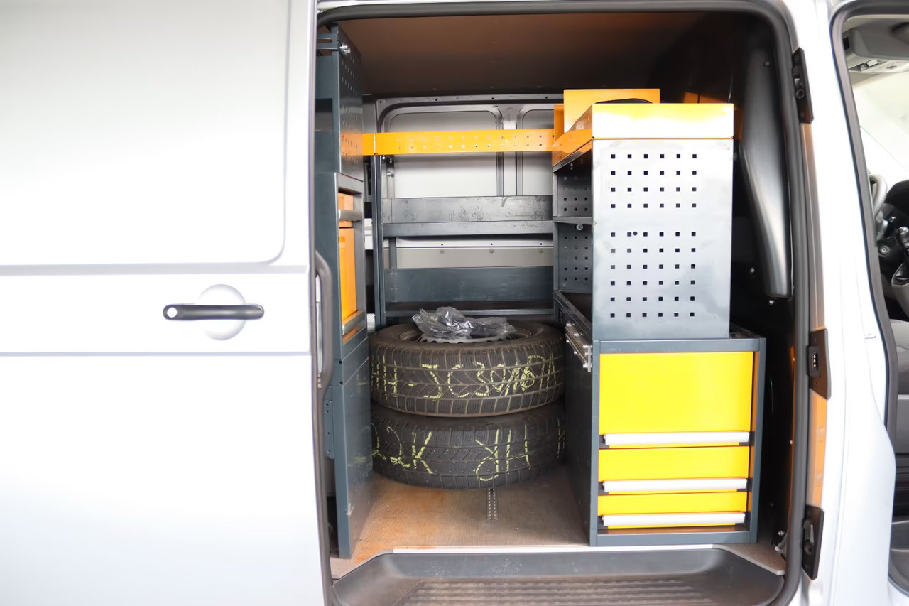 Panel van VOLKSWAGEN T6 Werkstatteinrichtung Jungheinrich: picture 14 Panel van VOLKSWAGEN T6 Werkstatteinrichtung Jungheinrich: picture 14