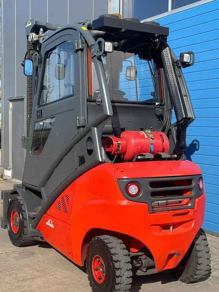 Linde H 35 T - 4745 h - Seitenschieber neu - - LPG forklift: picture 3 Linde H 35 T - 4745 h - Seitenschieber neu - - LPG forklift: picture 3