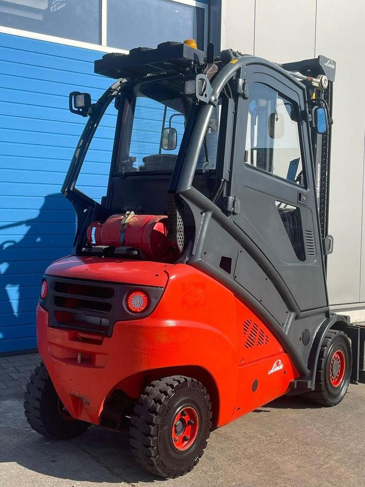 Linde H 35 T - 4745 h - Seitenschieber neu - - LPG forklift: picture 4 Linde H 35 T - 4745 h - Seitenschieber neu - - LPG forklift: picture 4