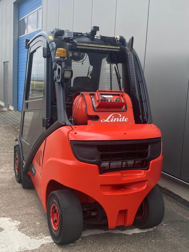 Linde Linde H 25 T - 6-372 h - Seitenschieber - - LPG forklift: picture 3 Linde Linde H 25 T - 6-372 h - Seitenschieber - - LPG forklift: picture 3