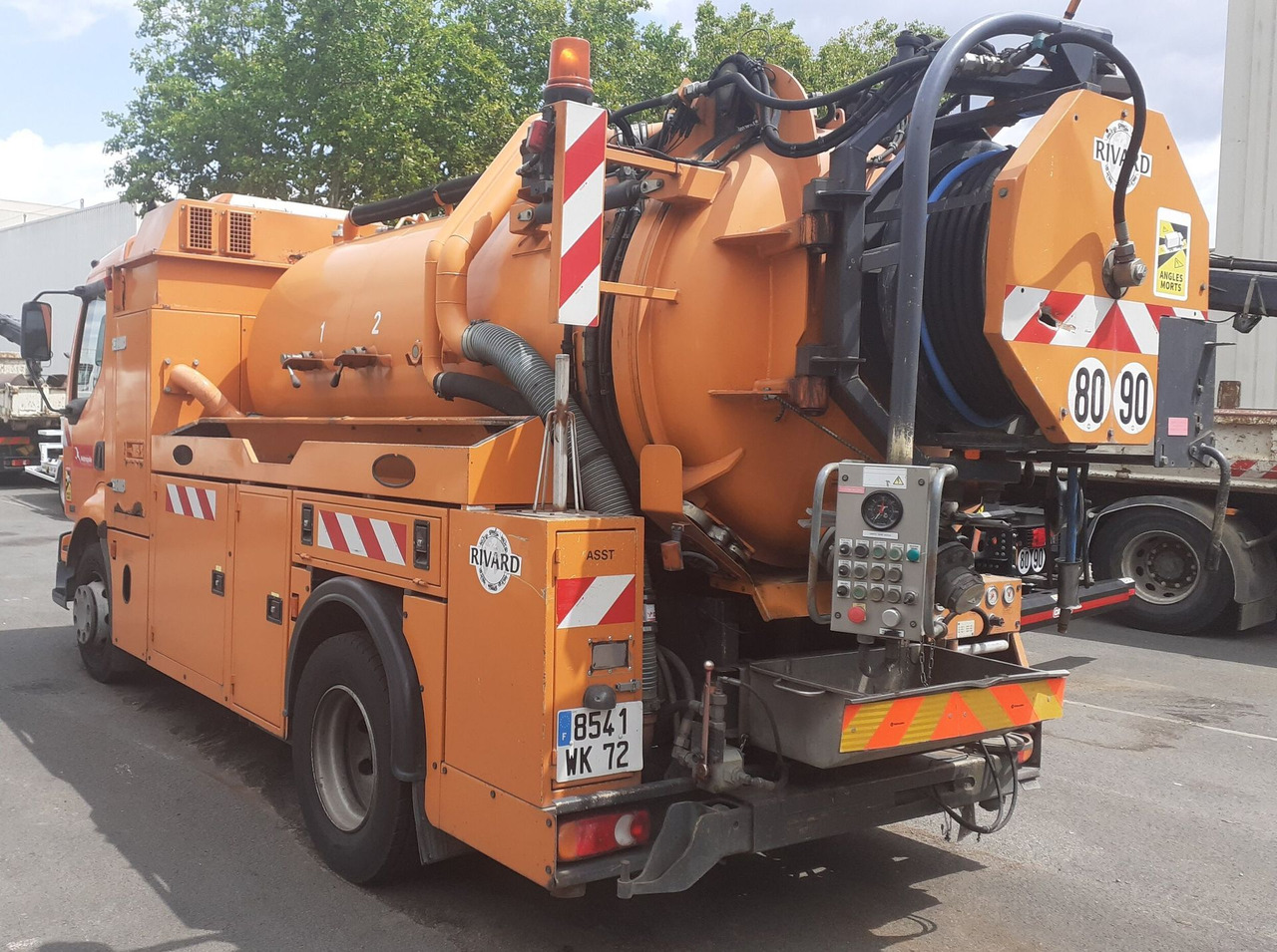 8541-WF-72 - Camion cureuse Renault - Vacuum truck: picture 3 8541-WF-72 - Camion cureuse Renault - Vacuum truck: picture 3