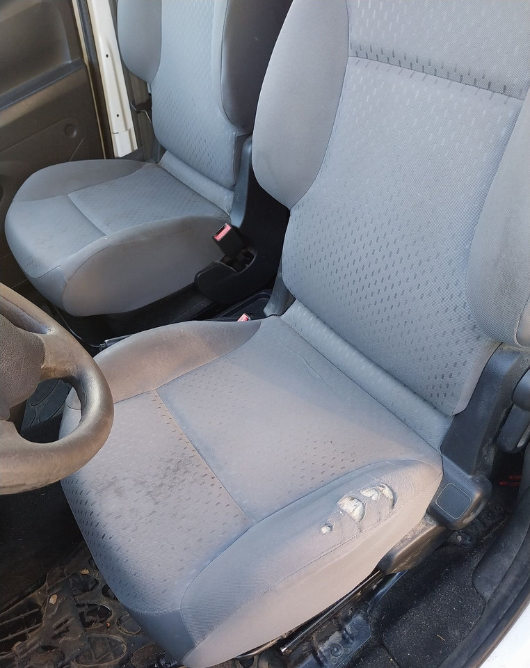 Citroën Berlingo PH2 Diesel. Contrôle technique défavorable pour défaillances majeures. VEHICULE VENDU EN L'ETAT, AUCUNE GARANTIE (il peut y avoir des problèmes mécanique non connus). - Car: picture 2 Citroën Berlingo PH2 Diesel. Contrôle technique défavorable pour défaillances majeures. VEHICULE VENDU EN L'ETAT, AUCUNE GARANTIE (il peut y avoir des problèmes mécanique non connus). - Car: picture 2