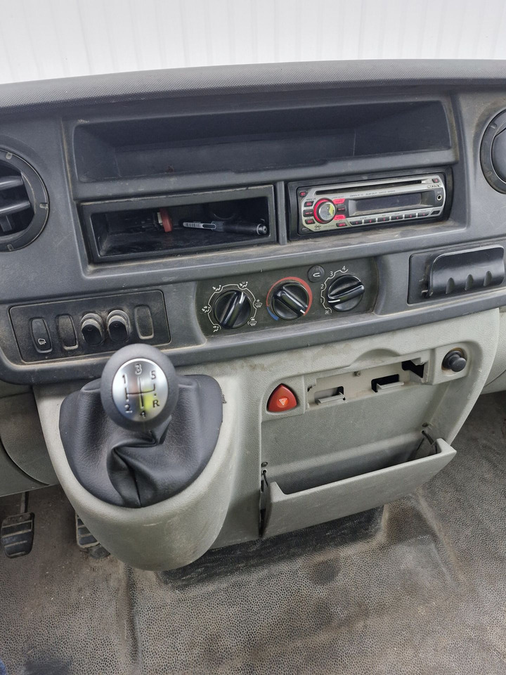 Renault Mascott  3.5T- (Disponible à compter du 24/11/2025) 3 places avec benne basculante hydraulique. BEG. Vendu sans CT. Véhicule roulant. Entretien régulier. Arrêté début 2025 pour souci passage d - Tipper van: picture 5 Renault Mascott  3.5T- (Disponible à compter du 24/11/2025) 3 places avec benne basculante hydraulique. BEG. Vendu sans CT. Véhicule roulant. Entretien régulier. Arrêté début 2025 pour souci passage d - Tipper van: picture 5