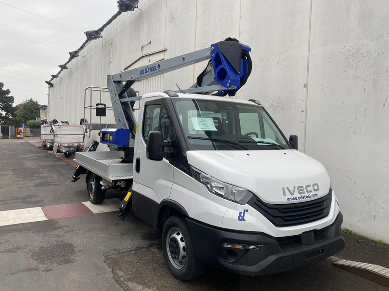 Oil & Steel Snake 189 Sobre IVECO 35S14 Distancia entre ejes 3750 mm - Aerial platform: picture 1 Oil & Steel Snake 189 Sobre IVECO 35S14 Distancia entre ejes 3750 mm - Aerial platform: picture 1