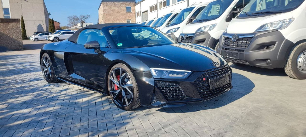 Audi R8 Spyder 5.2 FSI RWD performance - Convertible: picture 4 Audi R8 Spyder 5.2 FSI RWD performance - Convertible: picture 4