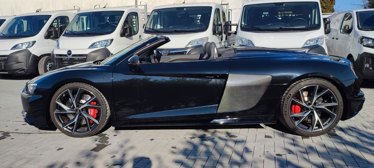Audi R8 Spyder 5.2 FSI RWD performance - Convertible: picture 5 Audi R8 Spyder 5.2 FSI RWD performance - Convertible: picture 5