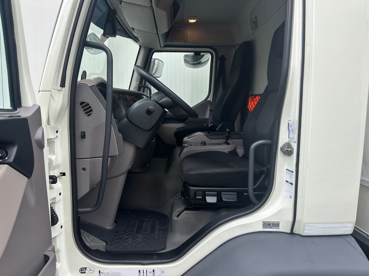 DAF LF 260 16T LBW Garantie - Curtain side truck: picture 5 DAF LF 260 16T LBW Garantie - Curtain side truck: picture 5