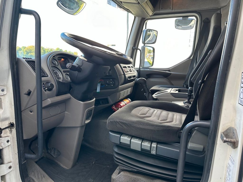 Curtain side truck DAF LF 55-220 EEV   Edscha LBW: picture 8
