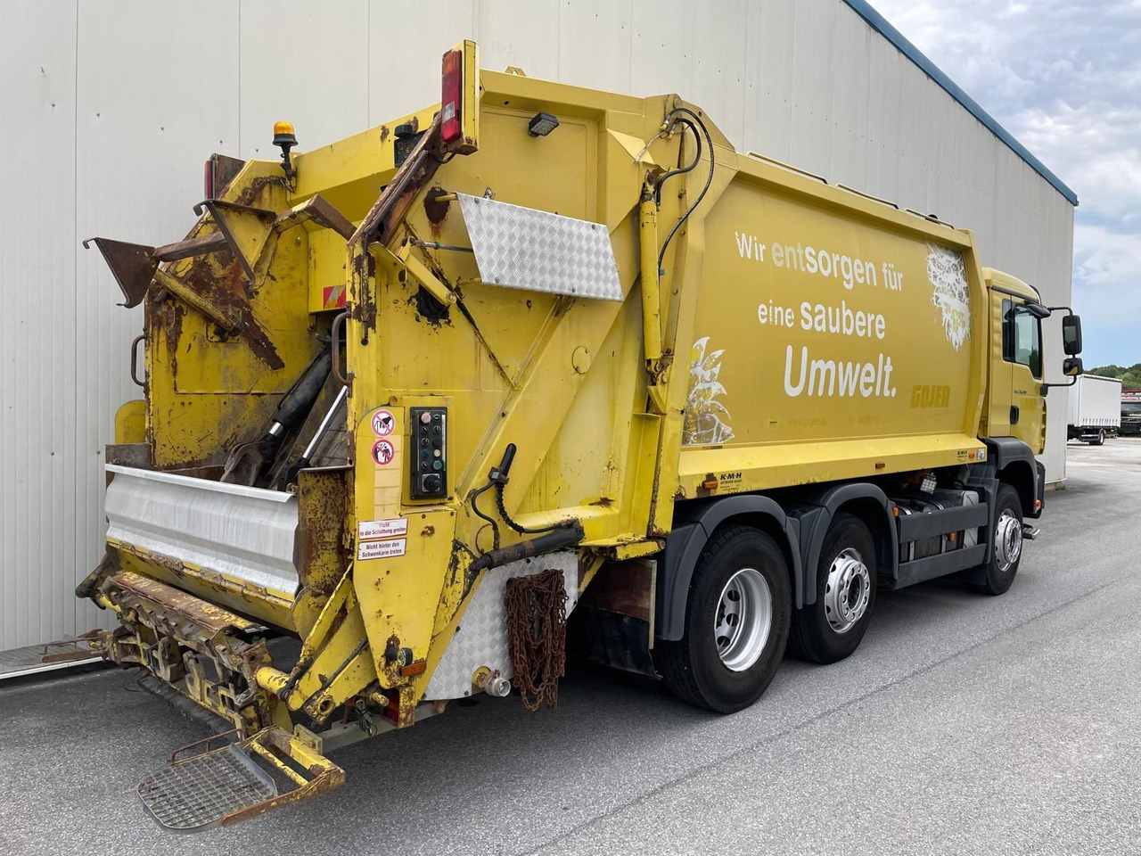 MAN TGA 26.390 - Refuse truck: picture 3 MAN TGA 26.390 - Refuse truck: picture 3