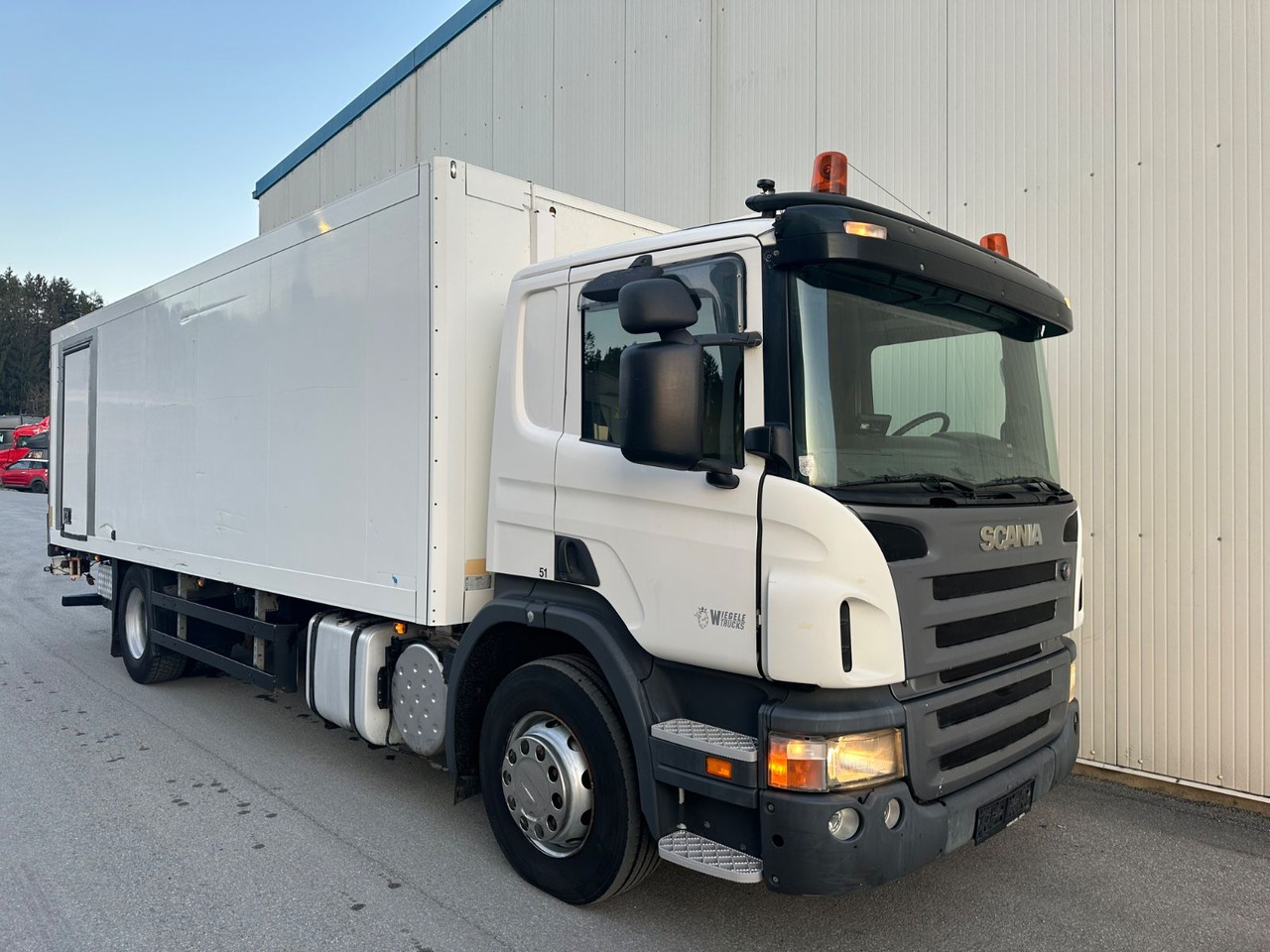 Scania P230 Schmitz Supra850 LBW - Refrigerated truck: picture 2 Scania P230 Schmitz Supra850 LBW - Refrigerated truck: picture 2