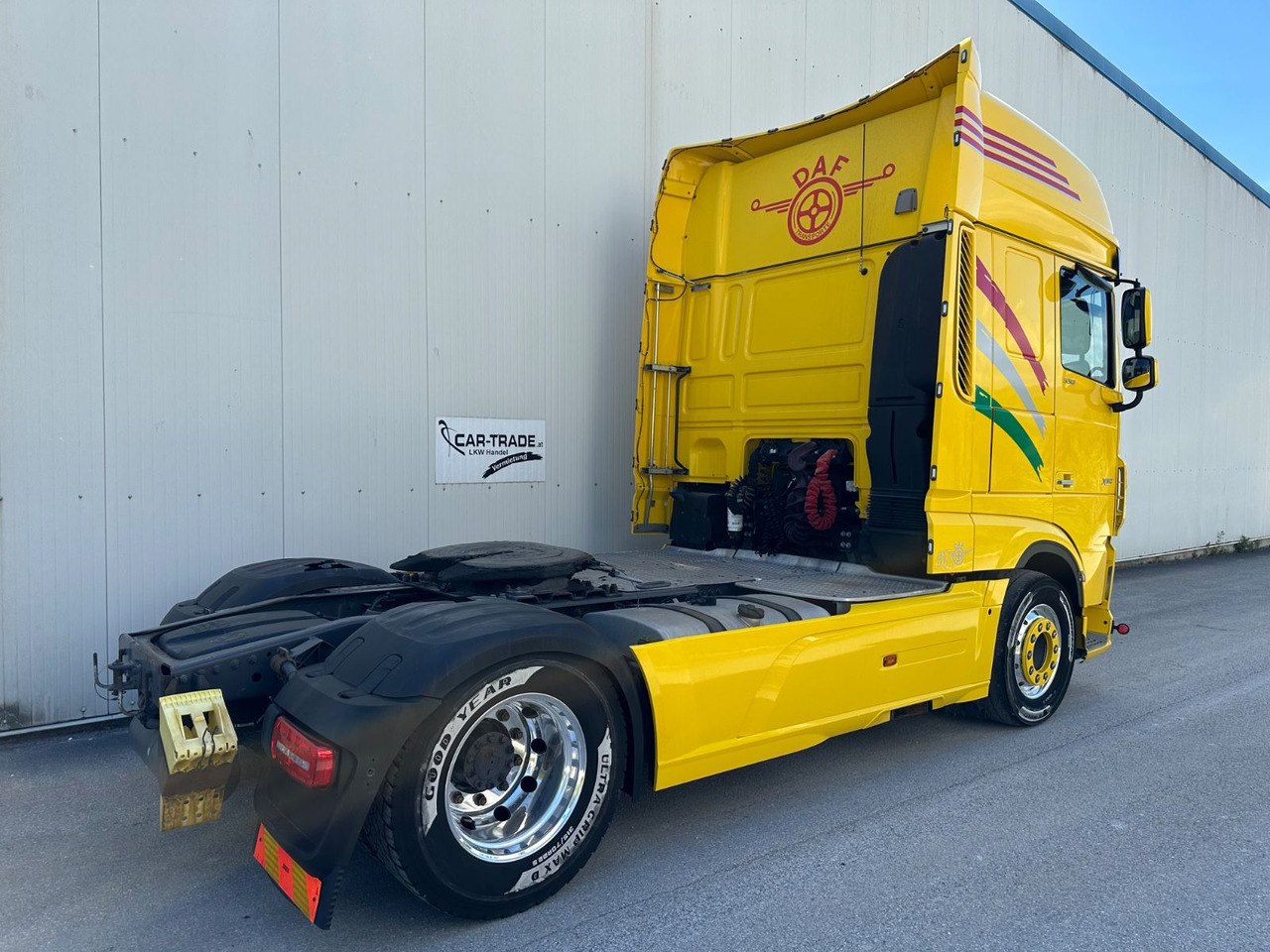 DAF XF 530 SSC Standklima Leder ALU Vollluft - Tractor unit: picture 3 DAF XF 530 SSC Standklima Leder ALU Vollluft - Tractor unit: picture 3