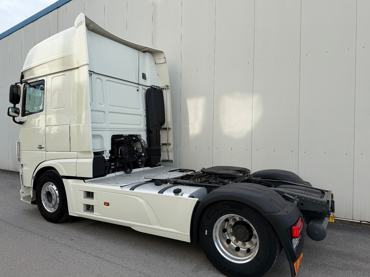 DAF XF 530 Vollausstattung Vollluft 2l-Hydraulik - Tractor unit: picture 4 DAF XF 530 Vollausstattung Vollluft 2l-Hydraulik - Tractor unit: picture 4