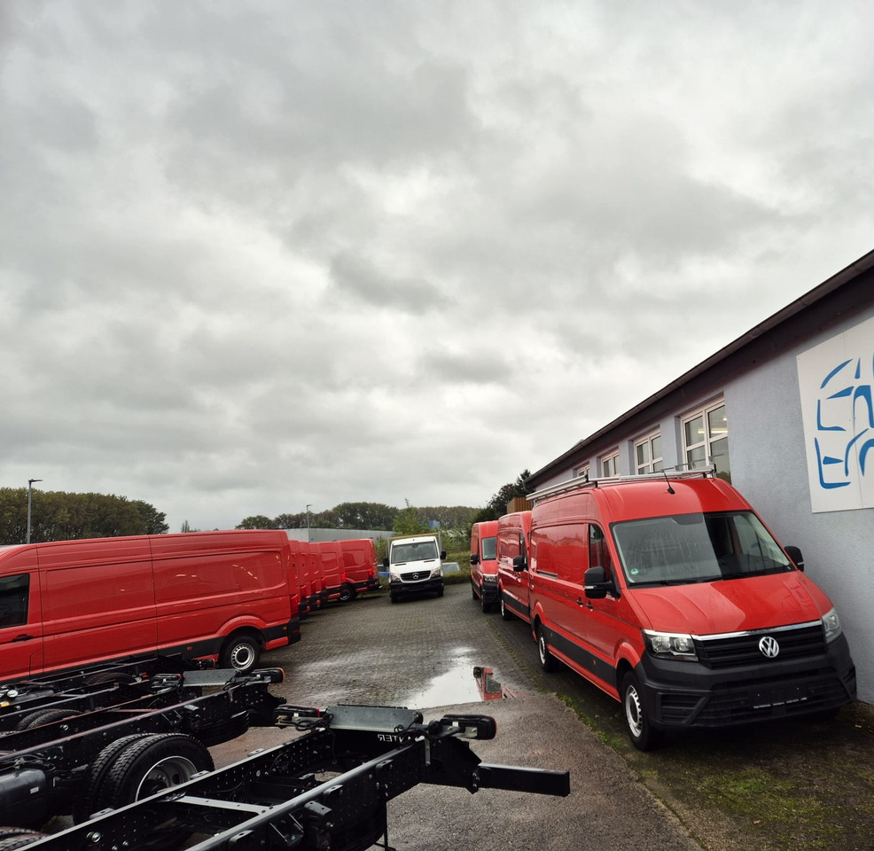 VOLKSWAGEN Crafter 35 Maxi, L4H3 - Closed box van: picture 1 VOLKSWAGEN Crafter 35 Maxi, L4H3 - Closed box van: picture 1