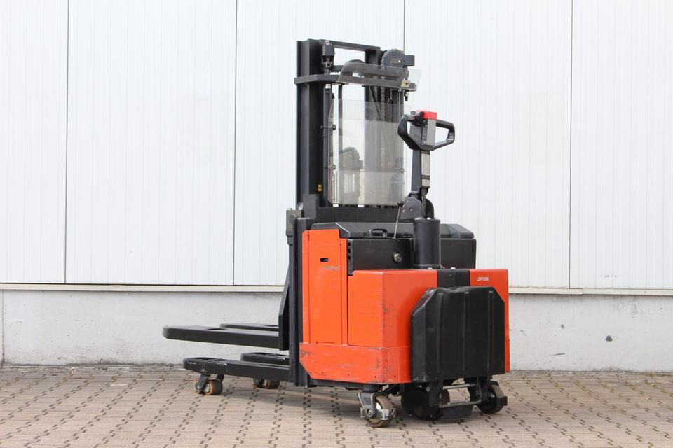 BT LSF1250 Triplex mit Initialhub - Stacker: picture 2 BT LSF1250 Triplex mit Initialhub - Stacker: picture 2