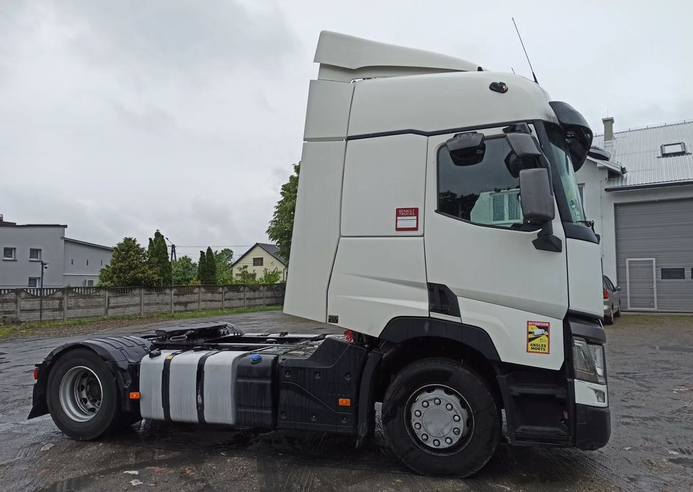 Renault T - Tractor unit: picture 2 Renault T - Tractor unit: picture 2