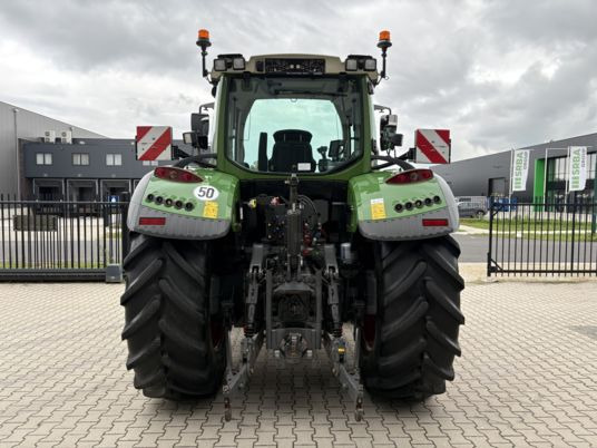Fendt 720 VARIO S4 POWER - Farm tractor: picture 4 Fendt 720 VARIO S4 POWER - Farm tractor: picture 4
