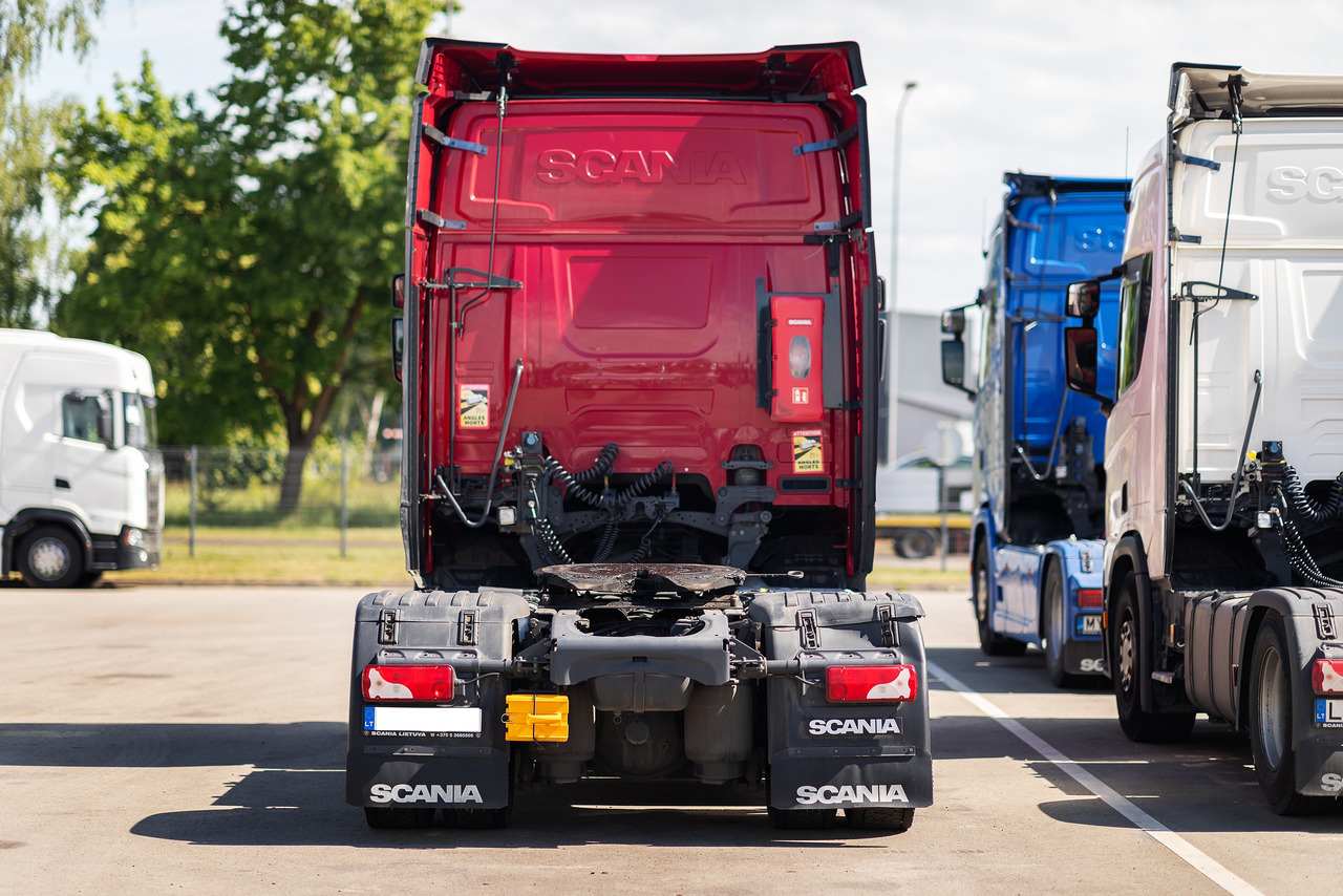 SCANIA R450 - Tractor unit: picture 4 SCANIA R450 - Tractor unit: picture 4