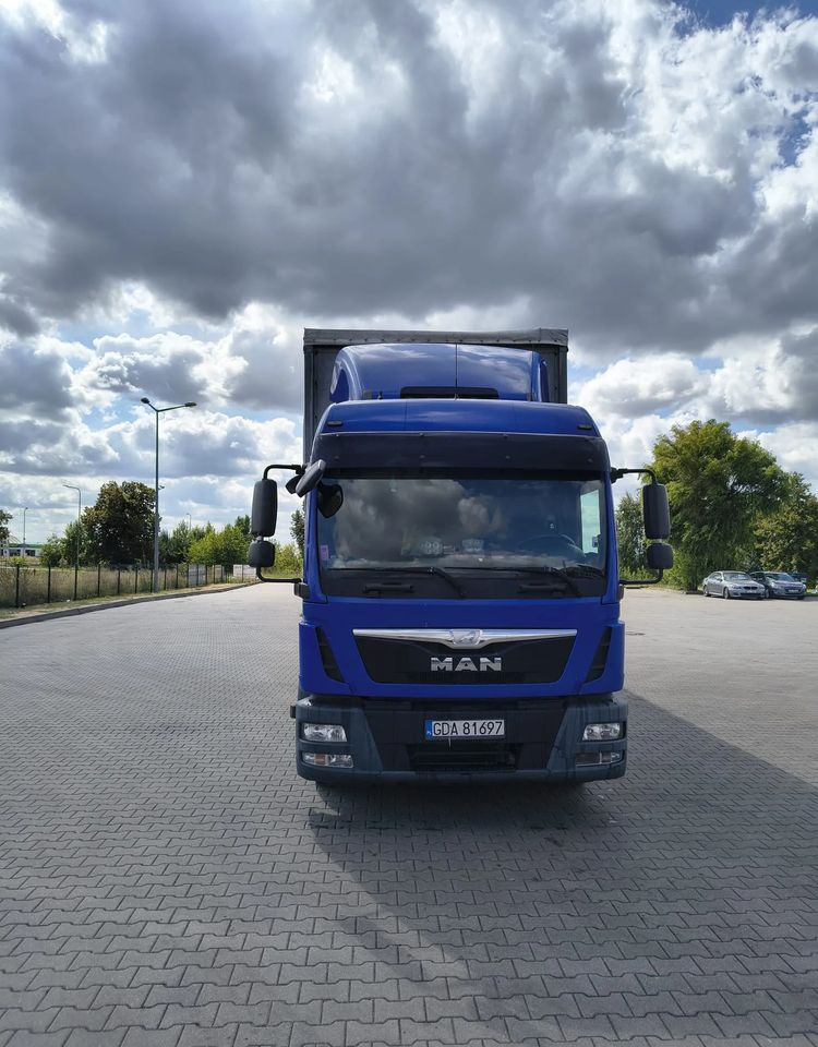 MAN TGL 12.250 - Curtain side truck: picture 1 MAN TGL 12.250 - Curtain side truck: picture 1