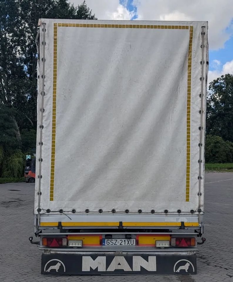 Curtain side truck MAN TGL 8.250: picture 8
