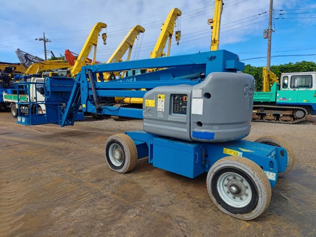 Articulated boom lift GENIE Z-45/25JRT: picture 25