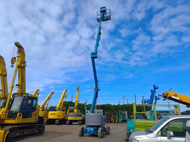 Articulated boom lift GENIE Z-45/25JRT: picture 10