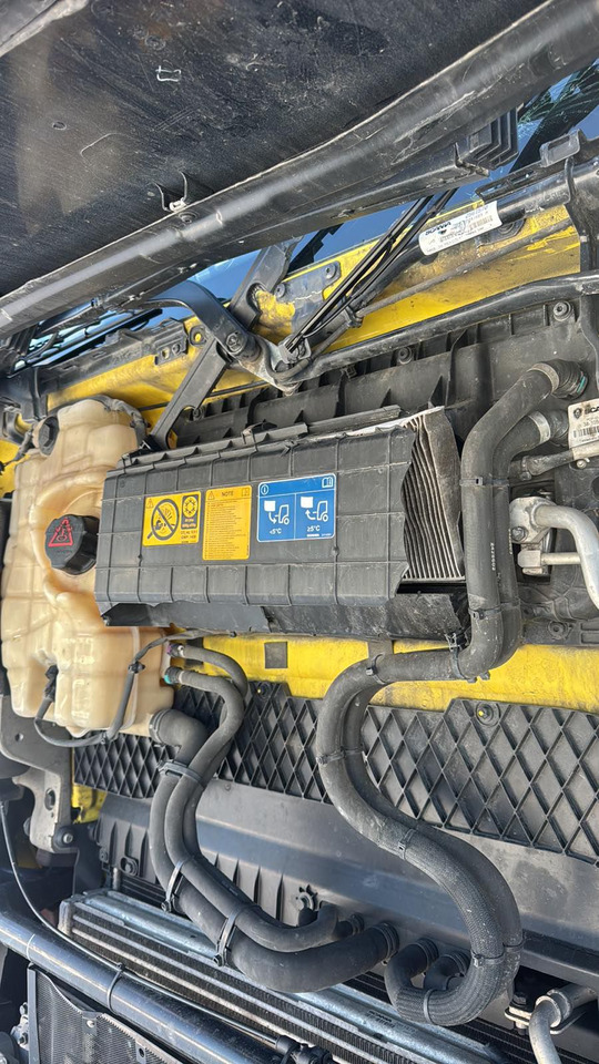 SCANIA R460 Super - Tractor unit: picture 3 SCANIA R460 Super - Tractor unit: picture 3