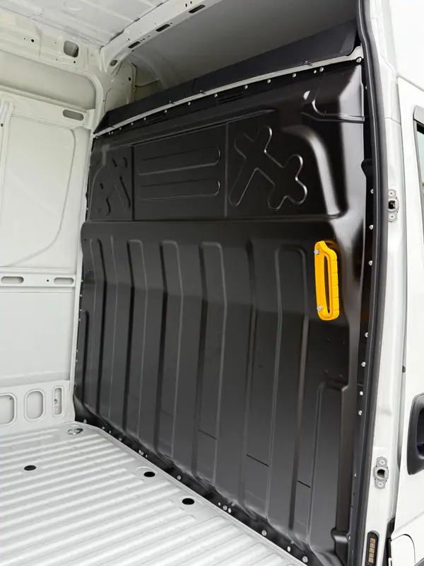 Leasing of Iveco Daily 35-140 *L3H2*DISPO DE STOCK*Airco*Cruise control Iveco Daily 35-140 *L3H2*DISPO DE STOCK*Airco*Cruise control: picture 12 Leasing of Iveco Daily 35-140 *L3H2*DISPO DE STOCK*Airco*Cruise control Iveco Daily 35-140 *L3H2*DISPO DE STOCK*Airco*Cruise control: picture 12