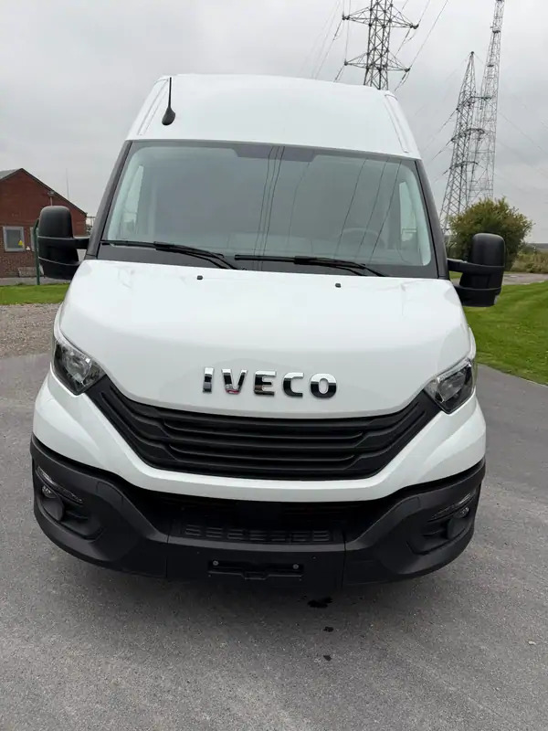 Leasing of Iveco Daily 35-140 *L3H2*DISPO DE STOCK*Airco*Cruise control Iveco Daily 35-140 *L3H2*DISPO DE STOCK*Airco*Cruise control: picture 8 Leasing of Iveco Daily 35-140 *L3H2*DISPO DE STOCK*Airco*Cruise control Iveco Daily 35-140 *L3H2*DISPO DE STOCK*Airco*Cruise control: picture 8