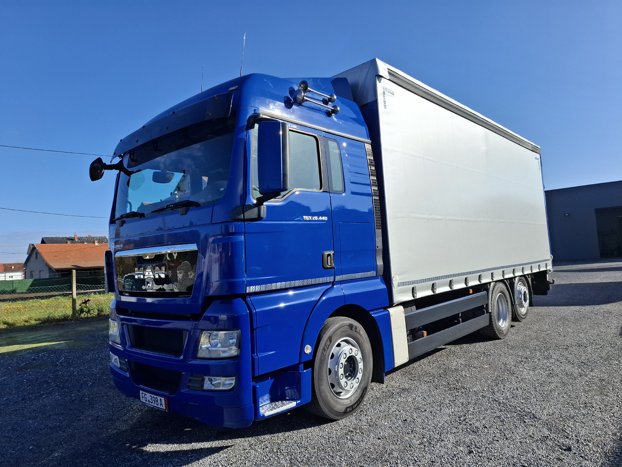 MAN TGX 26.440 E5 - Curtain side truck: picture 3 MAN TGX 26.440 E5 - Curtain side truck: picture 3