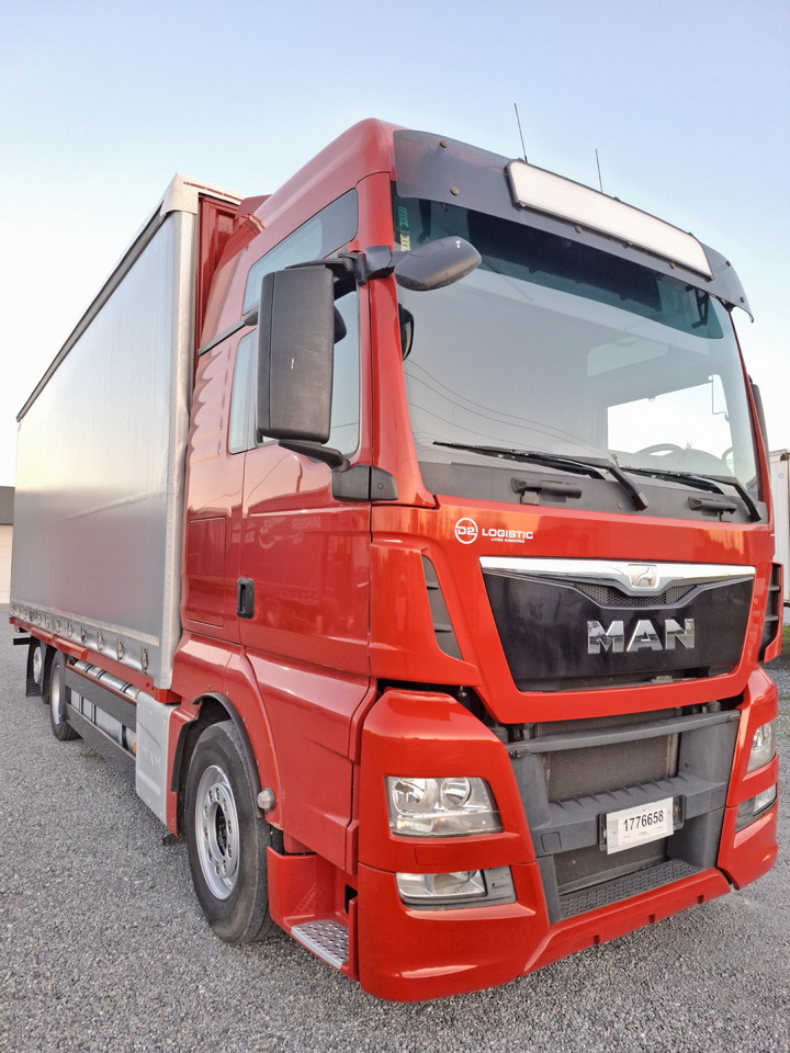 MAN TGX 26.440 E6 - Curtain side truck: picture 3 MAN TGX 26.440 E6 - Curtain side truck: picture 3