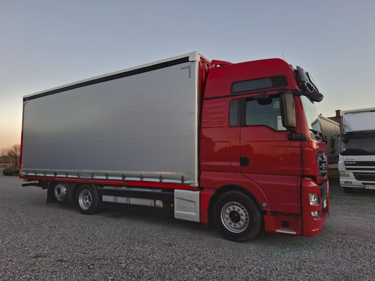 MAN TGX 26.440 E6 - Curtain side truck: picture 5 MAN TGX 26.440 E6 - Curtain side truck: picture 5