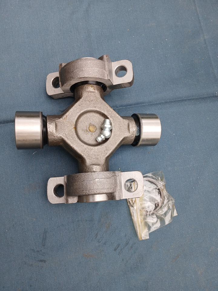 Joint cross DT 115018 for Scania - Transmission: picture 1 Joint cross DT 115018 for Scania - Transmission: picture 1