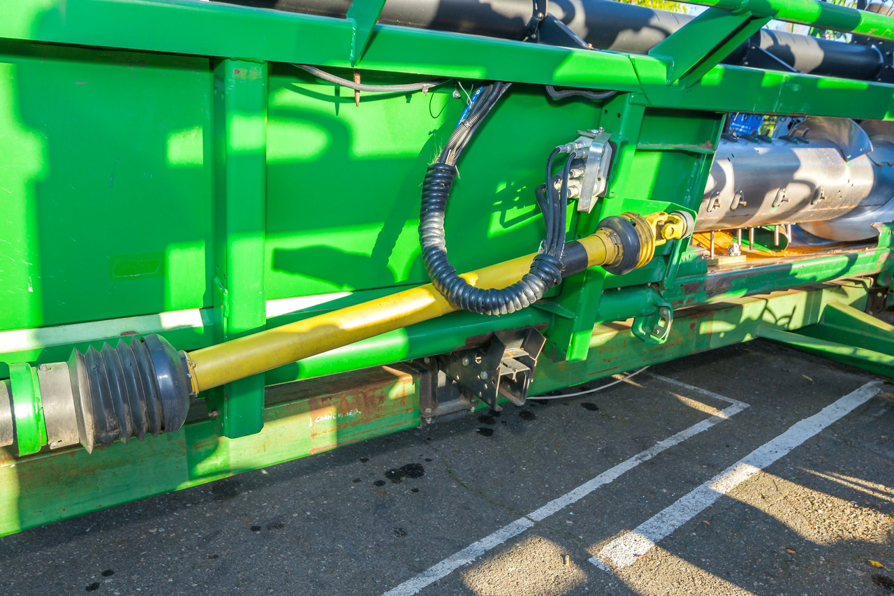 JOHN DEERE 635 R - 10,7 M - 2013 ROK - Grain header: picture 3 JOHN DEERE 635 R - 10,7 M - 2013 ROK - Grain header: picture 3