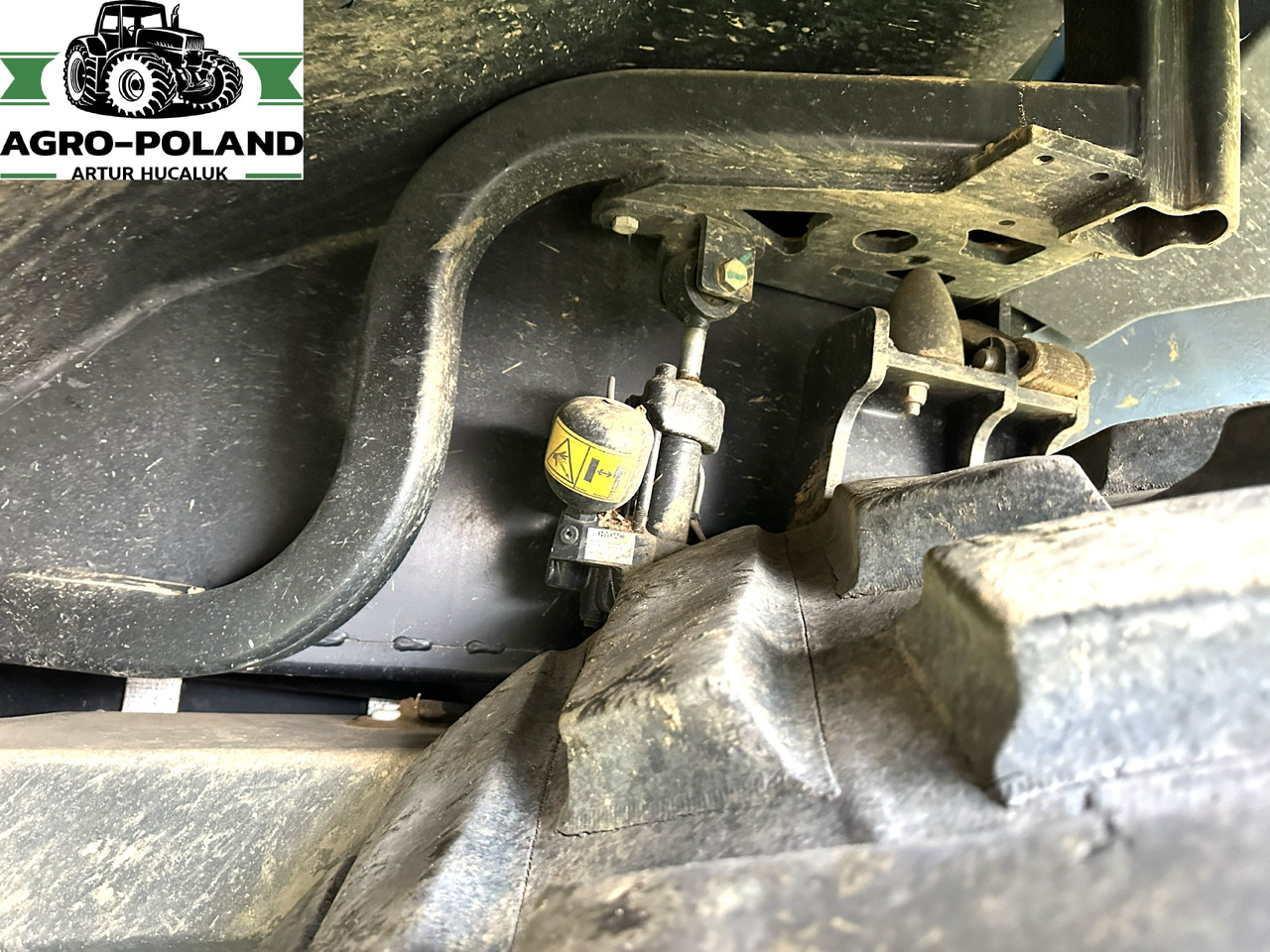 NEW HOLLAND T 8.435 HD SMARTTRAX - 2024 ROK - 1126 h - Farm tractor: picture 5 NEW HOLLAND T 8.435 HD SMARTTRAX - 2024 ROK - 1126 h - Farm tractor: picture 5