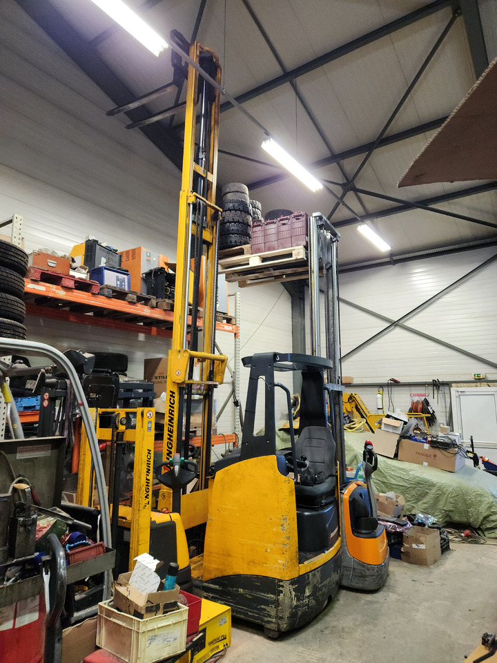 JUNGHEINRICH ETV112 - Side loader: picture 2 JUNGHEINRICH ETV112 - Side loader: picture 2