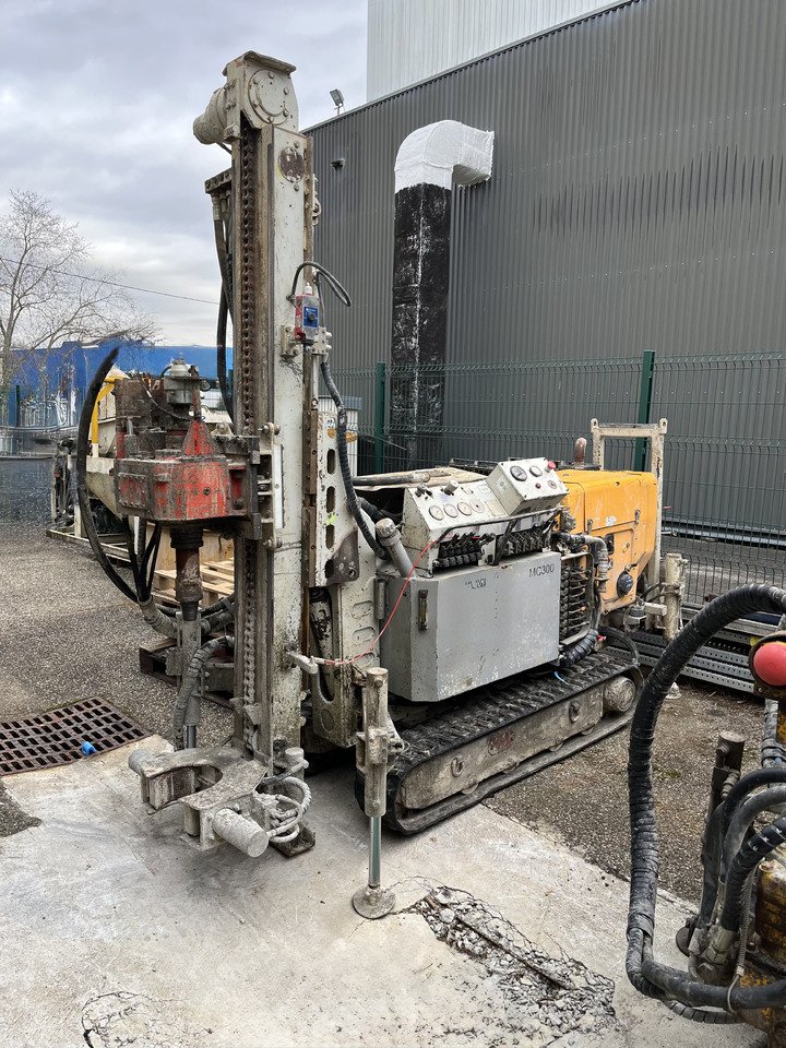 COMACCHIO MC 300 - Drilling rig: picture 2 COMACCHIO MC 300 - Drilling rig: picture 2