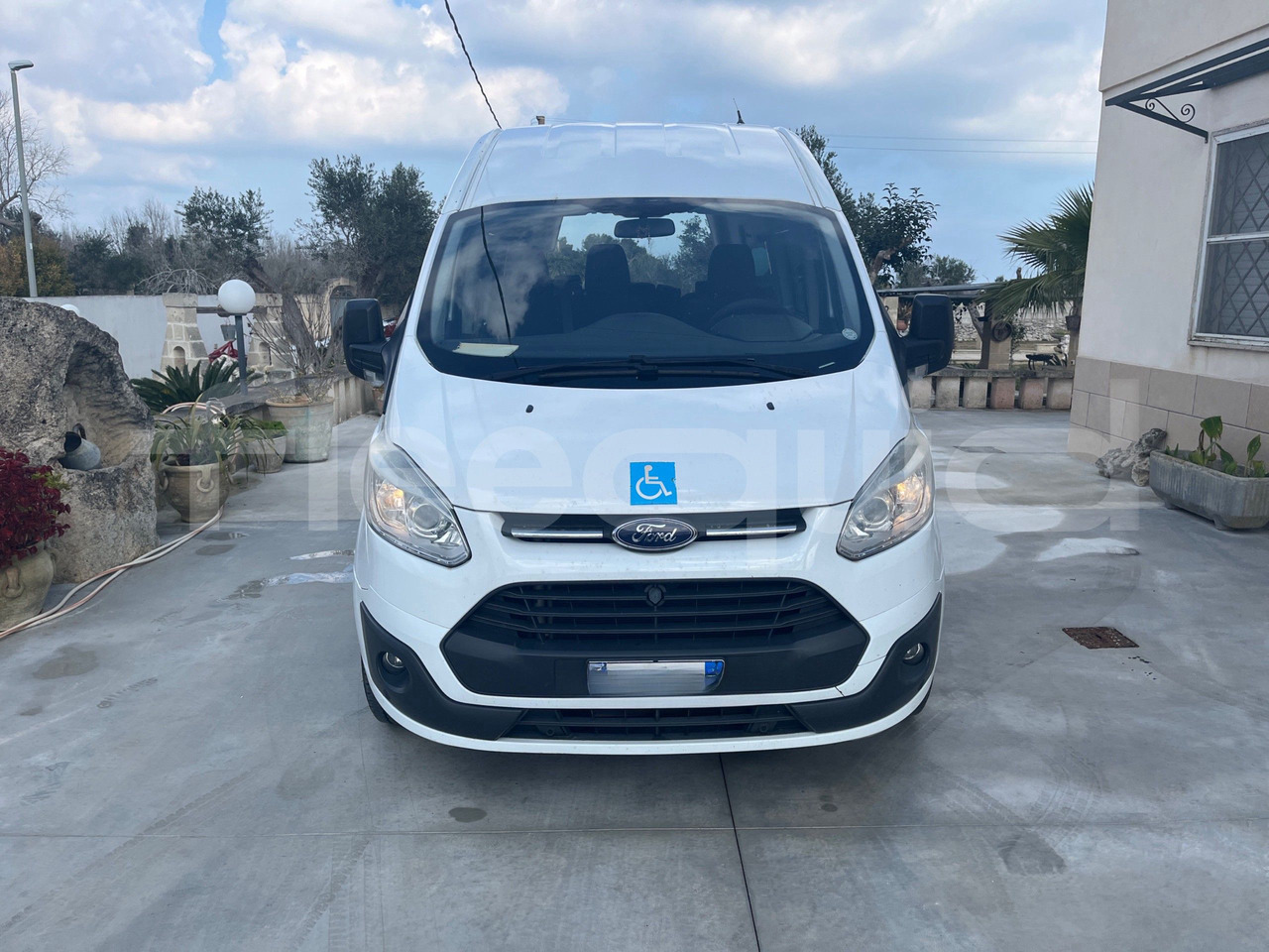 Ford Transit - Minibus, People carrier: picture 2 Ford Transit - Minibus, People carrier: picture 2