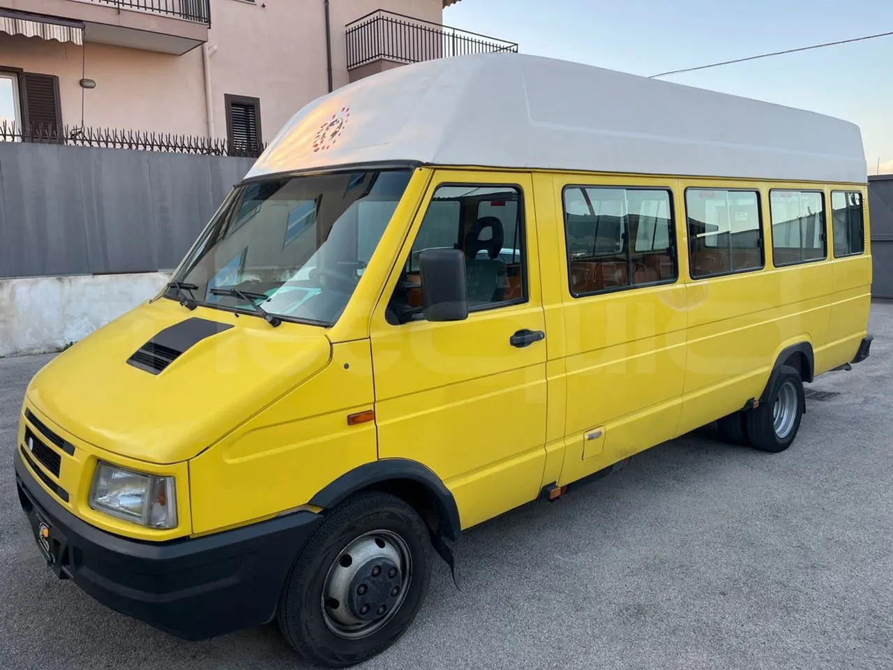 Iveco A45E10 - Minibus, People carrier: picture 4 Iveco A45E10 - Minibus, People carrier: picture 4