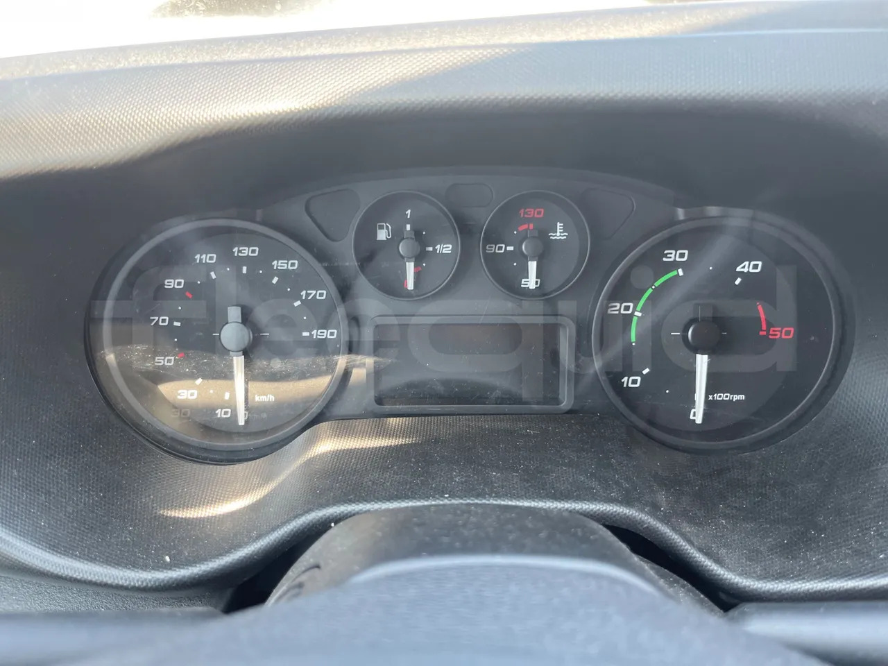 Iveco Daily - Minibus, People carrier: picture 2 Iveco Daily - Minibus, People carrier: picture 2