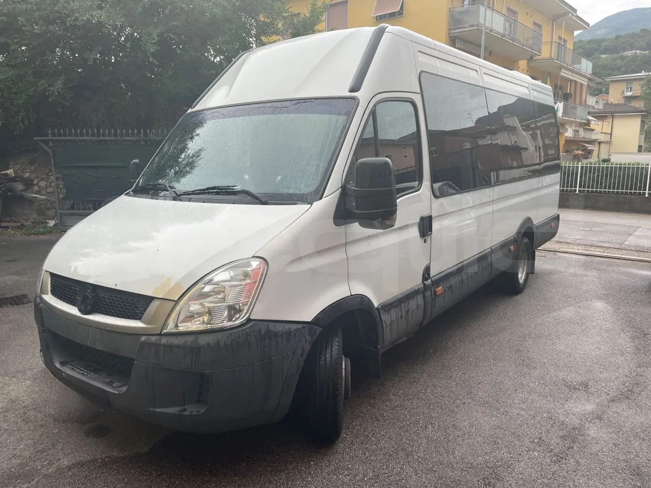Iveco Daily - Minibus, People carrier: picture 4 Iveco Daily - Minibus, People carrier: picture 4