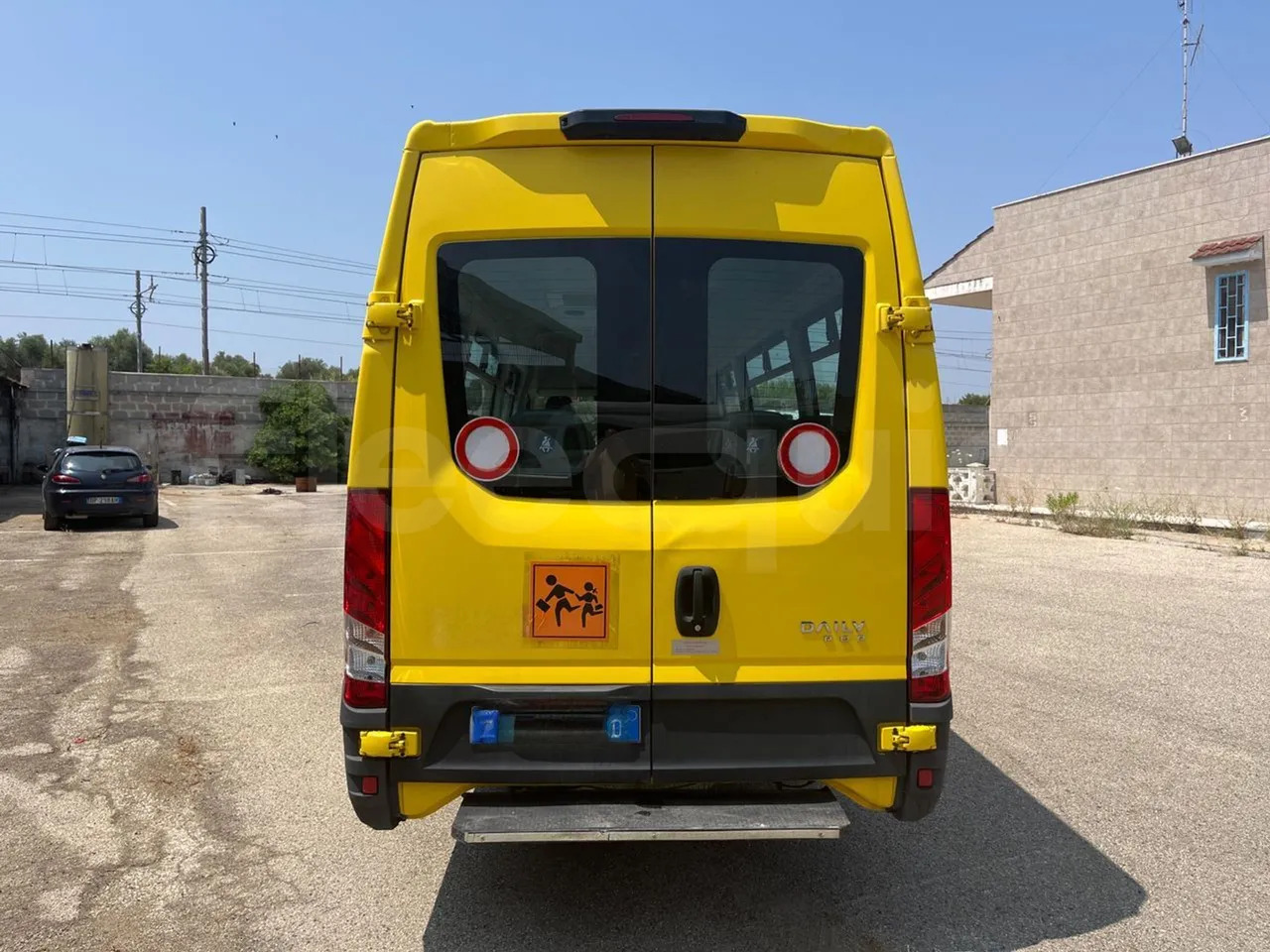 Iveco Daily - School bus: picture 5 Iveco Daily - School bus: picture 5