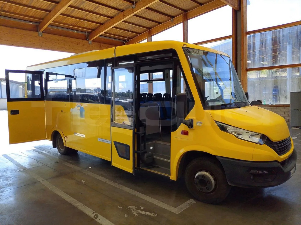 School bus Iveco Indcar: picture 10 School bus Iveco Indcar: picture 10
