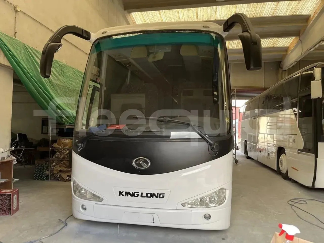 King Long XMQ6127 - Coach: picture 3 King Long XMQ6127 - Coach: picture 3